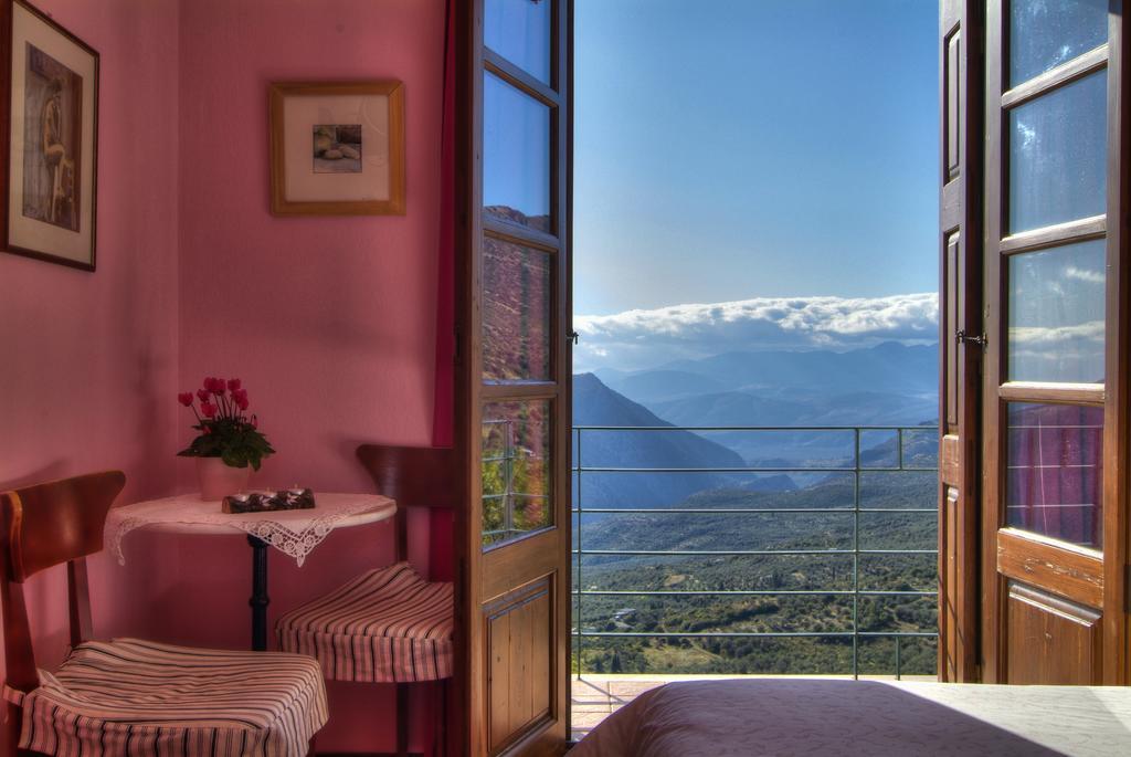 Nefeles Otel Arachova Dış mekan fotoğraf